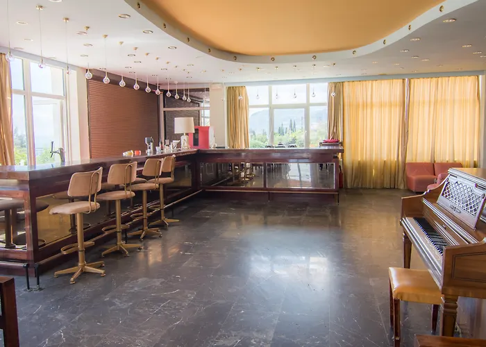 Alexandros Hotel Perama 