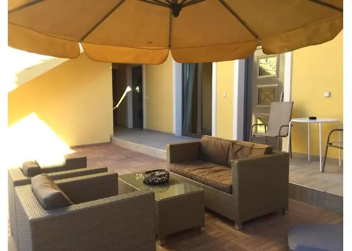 Villa Marinos Kavos Olive Green