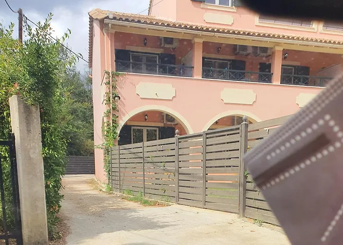 Bella De Lux Apts Ipsos
