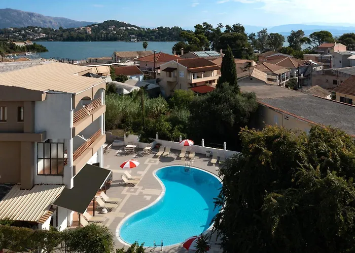 Louvre Hotel Γουβιά