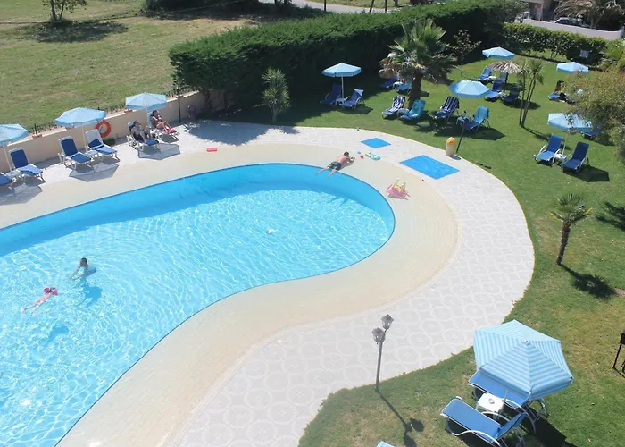 Ninos On The Beach Hotel Roda 