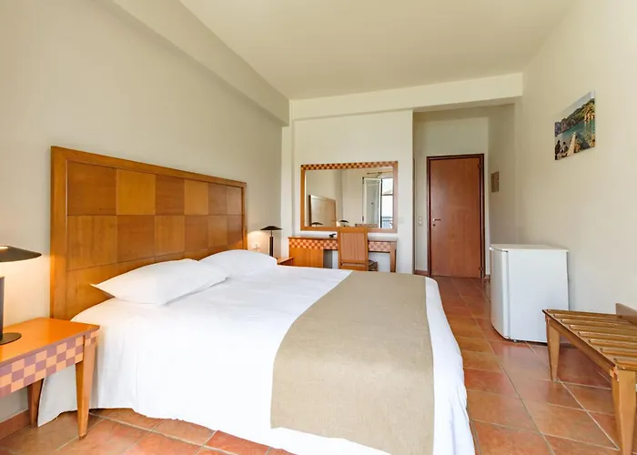 Paleokastritsa Hotels for Romantic Getaway near Angelokastro