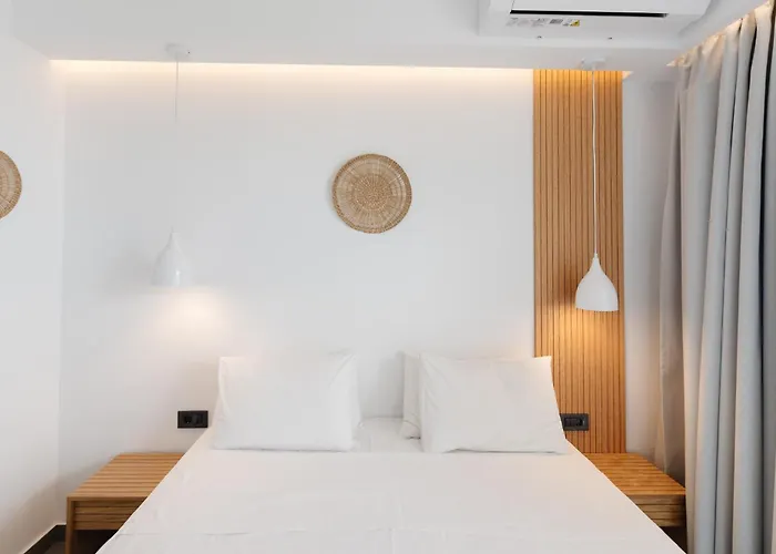 Pontikonisi Hotel & Suites-Adults Only Perama 