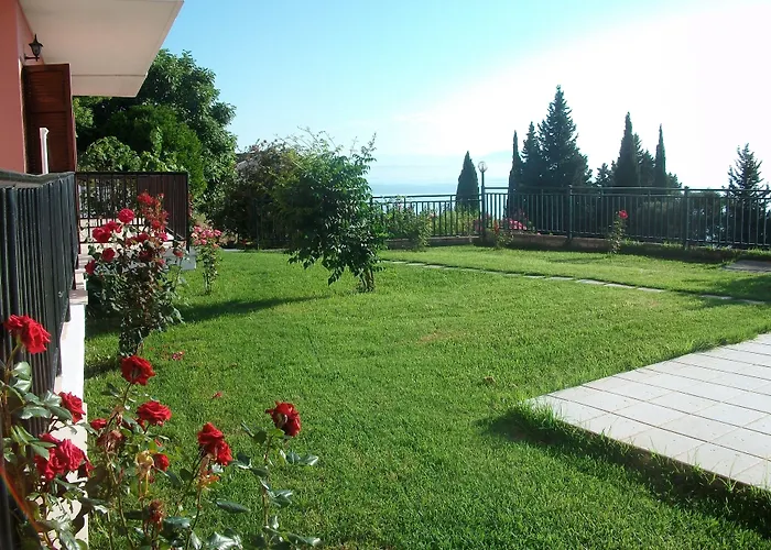 Aronis Apartments Benitses 
