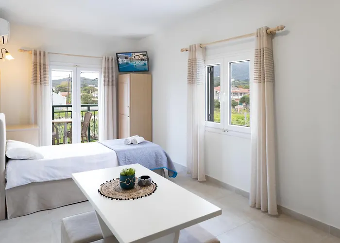 Ippocrates Hotel Apartments & Restaurant Acharavi 