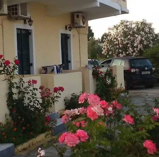 Rose Garden Rooms Moraḯtika