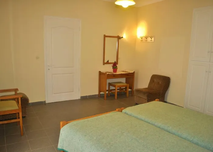 Holiday Apartment Yannis On The Beach Of Agios Gordios In Corfu