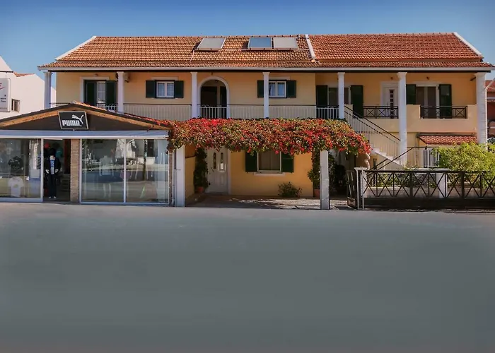 Elisavet Apts Kavos